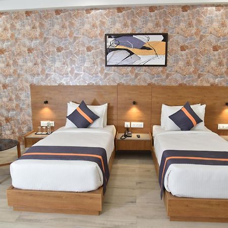 Comfort Inn , Statue Of Unity Kevadia Экстерьер фото