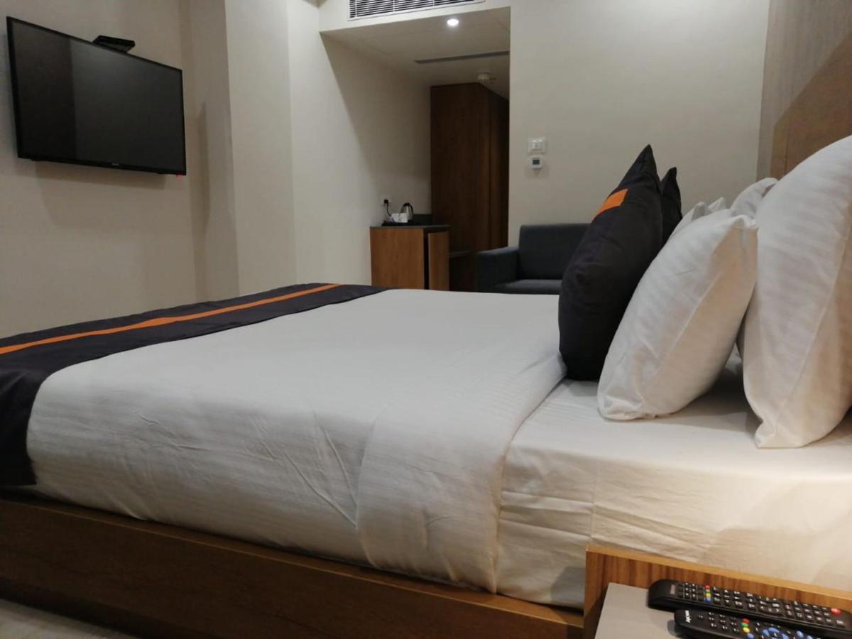 Comfort Inn , Statue Of Unity Kevadia Экстерьер фото