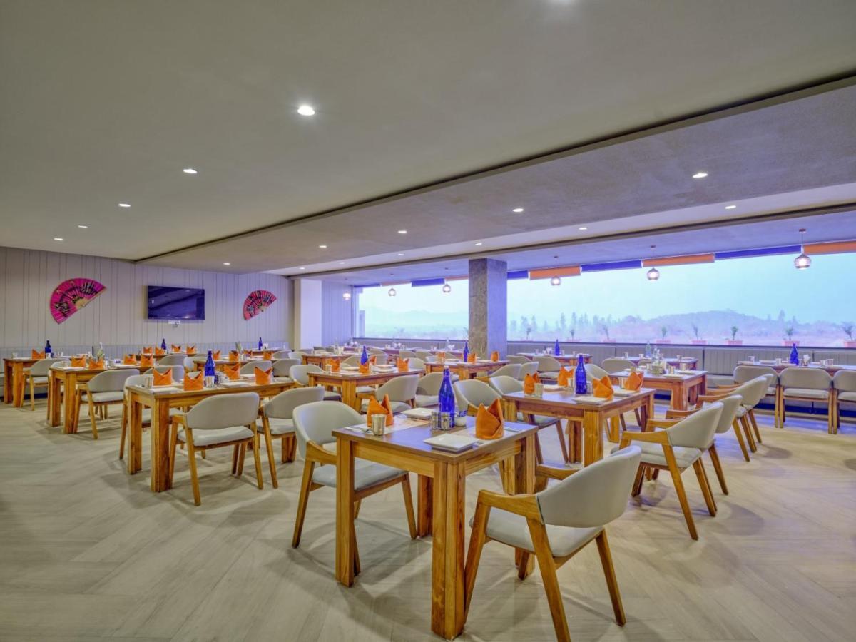 Comfort Inn , Statue Of Unity Kevadia Экстерьер фото