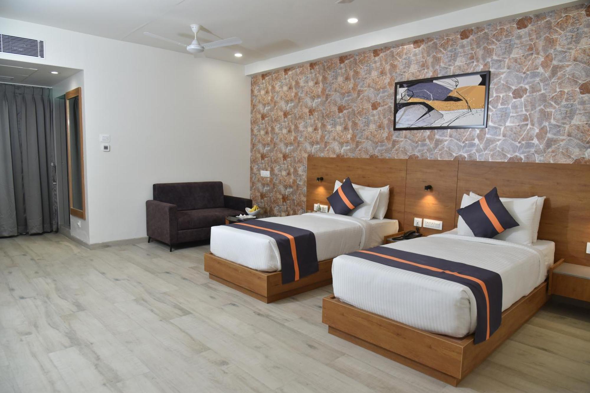 Comfort Inn , Statue Of Unity Kevadia Экстерьер фото